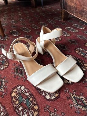 Nisolo Stella Cream Square-Toe Block Heel Sandals